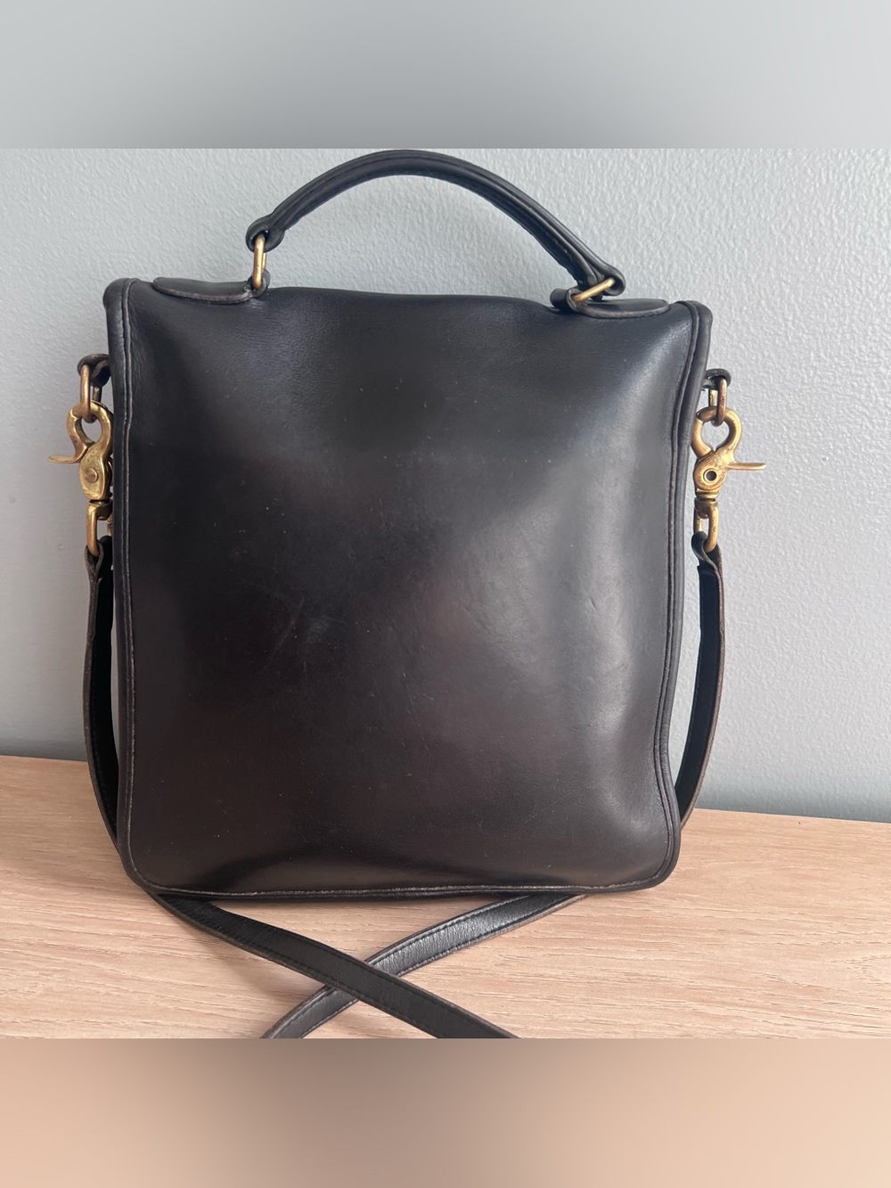 Vintage Coach Station Crossbody Bag in Black - Picture 4 of 7